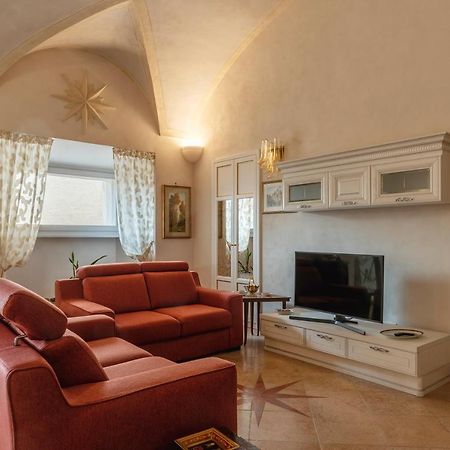 Palazzo Altieri Elegant Apartment Rom Exterior foto